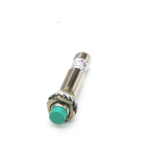 IP67 Cylindrical Connector Type Metal Inductive Proximity Sensor LM12-3004PCT3 